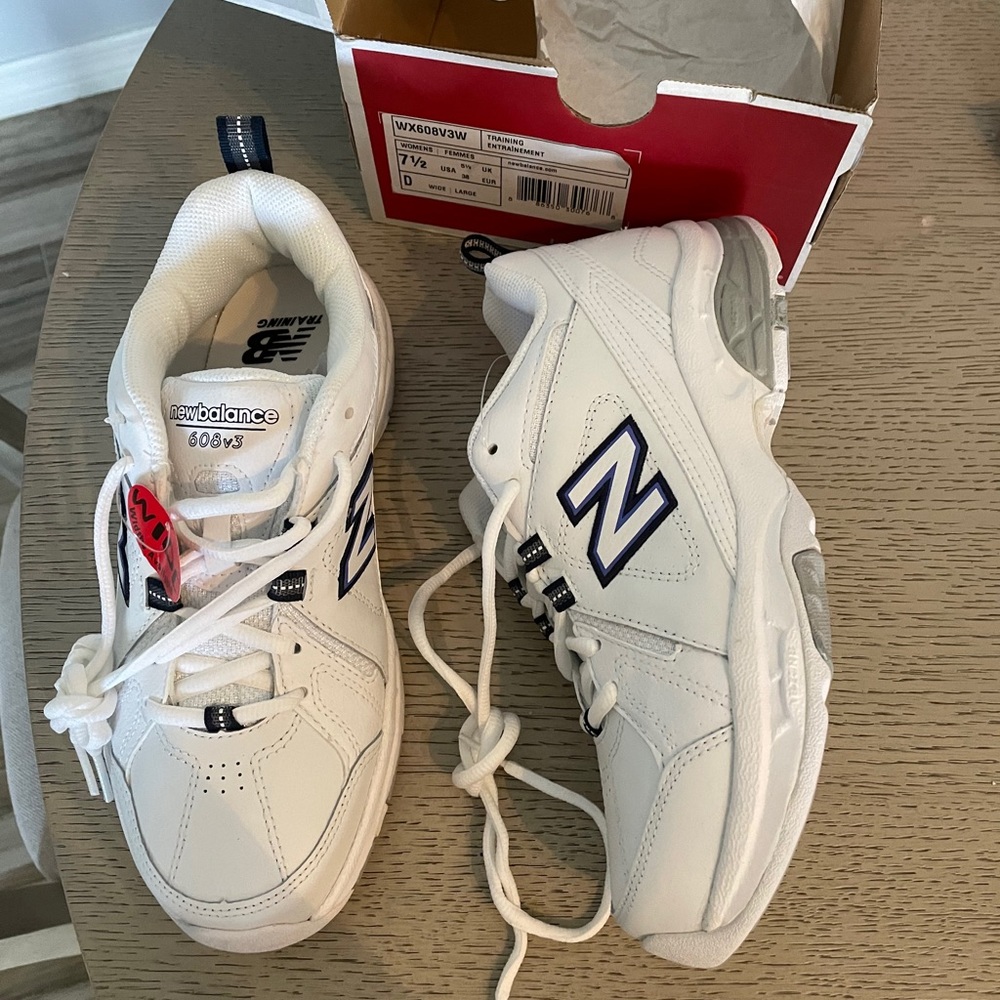 New balance women 608